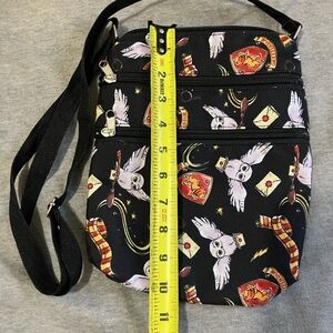 Harry Potter Womens Crossbody Bag Hogwarts Travel Purse Passport